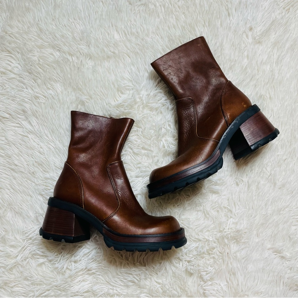 Vintage Steve Madden Hott Chunky Platform Boots